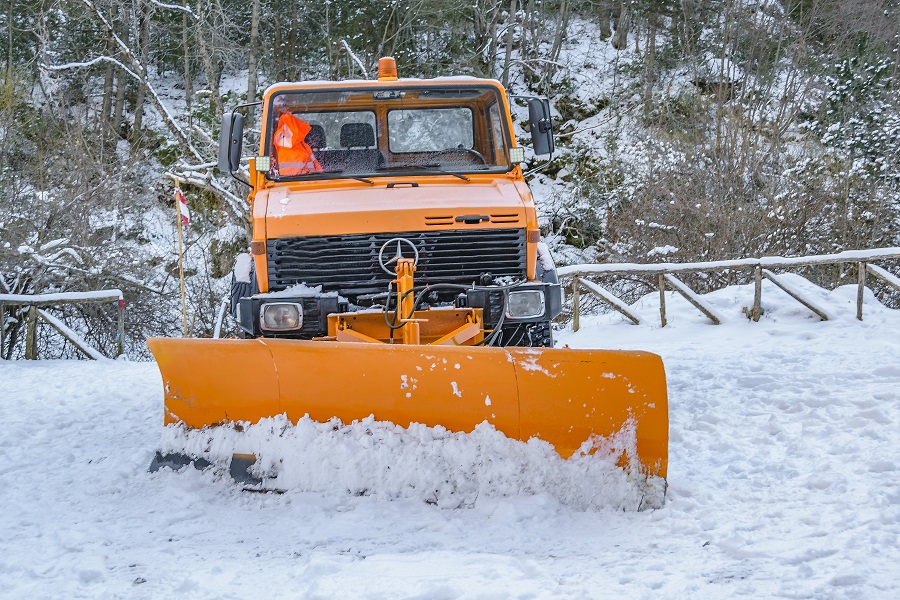 54708611snowremovalmachineparked Byggnadsarbetaren