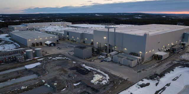 Två byggarbetare skadades på Northvolts anläggning i Skellefteå.