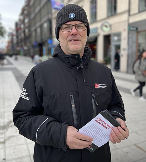 Byggbranschens offer hedras med ljus