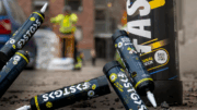 På bilden syns flera lustgastuber.