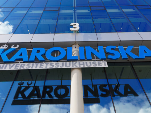 Nya Karolinska Solna, världens dyraste sjukhus, entré.