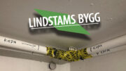Bristande asbesthantering på bygge i Linköping, på bilden en rörböj.
