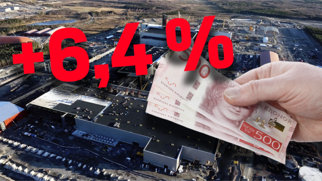 Inkomsterna i Boden ökar mest i hela Sverige. På bilden en hand med sedlar framför Stegras stålverk.